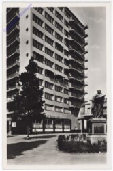 Rotterdam, Standbeeld Erasmus met Erasmus huis