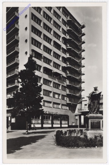 Rotterdam, Standbeeld Erasmus met Erasmus huis