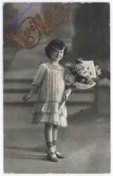 ak187963 Mädchen mit Blumenstrauß