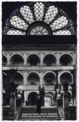 Seckau, Abtei, Motiv vom Haupttor mit Kreuzgang