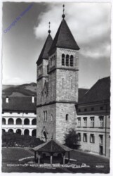 Seckau, Abtei, Klosterhof mit Kirche