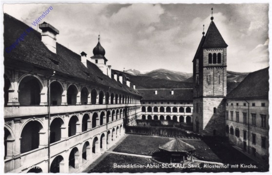 Seckau, Abtei, Klosterhof mit Kirche
