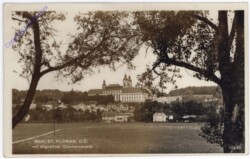 St. Florian, Markt mit Augustiner Chorherrenstift