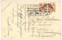 Verschneiter Blick auf die Berge