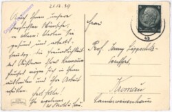 Verschneiter Bachlauf
