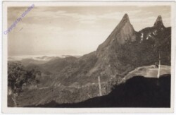 Therezopolis, Dedo de Deus