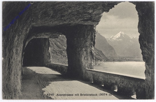 Axenstrasse mit Bristenstock
