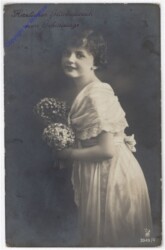 Dame mit Blumensträußen, Geburtstag