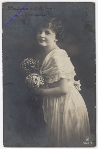 ak193773 Dame mit Blumensträußen, Geburtstag