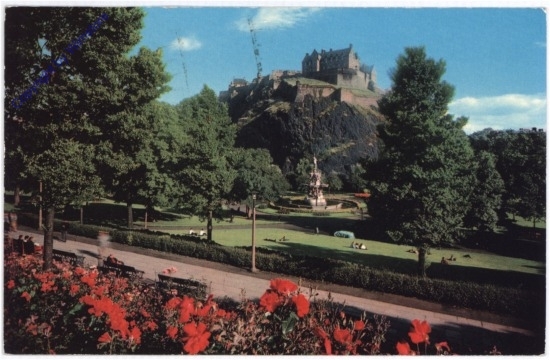 Edinburg, Castle from the gardens