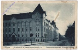 Sopron, Elisabethstrasse mit Finanzdirektion