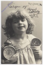 Mädchen mit Wecker