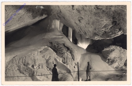 Werfen, Eisriesenwelt, Götterburg Asenheim im Rauhreifschmuck