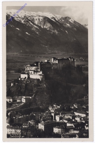 Salzburg, Hohensalzburg mit Ausläufern des Untersberg