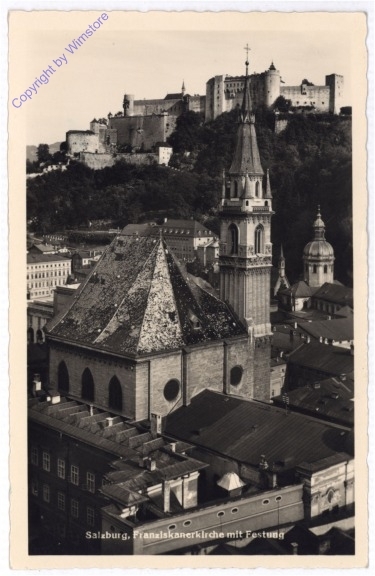 Salzburg, Franziskanerkirche, mit Festung