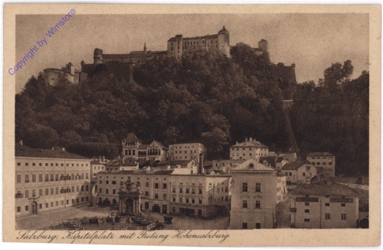 Salzburg, Kapitelplatz mit Festung