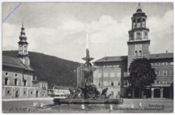 Salzburg, Residenzbrunnen und Glockenspiel