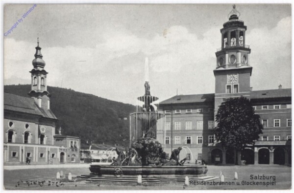 Salzburg, Residenzbrunnen und Glockenspiel