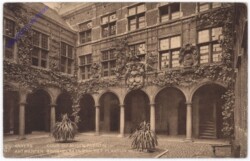 Antwerpen, Cour Du Musee Peantin