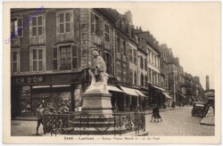 ak199672 Lorient, Statue Victor Masse et Rue du Port