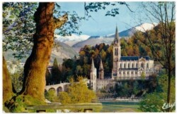 Lourdes, La Basilique