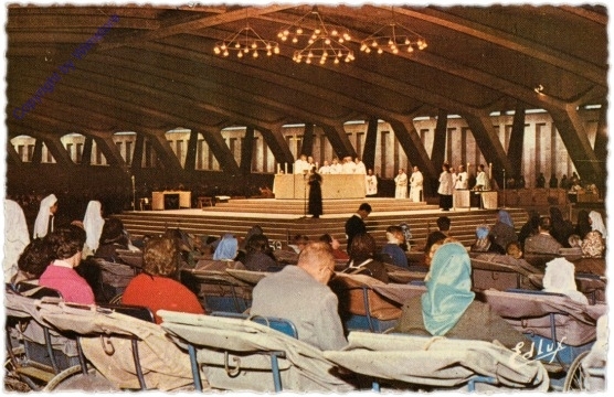 Lourdes, La Basilique