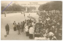 Lourdes, Benediction du Saint-Sacrement