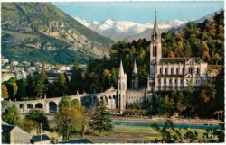 Lourdes, La Basilique et le Pic du Jer