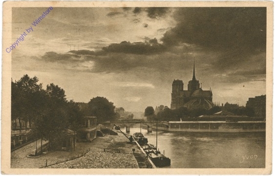 Paris, Crepuscule sur Notre-Dame