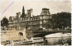 Paris, L'Hotel de Ville et le Pont d'Arcole