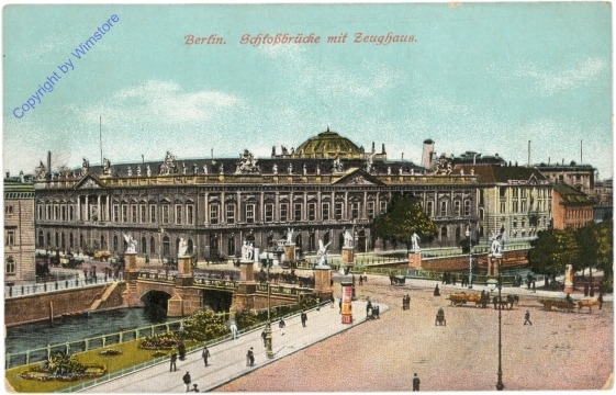 ak200748 Berlin, Schlossbrücke mit Zeughaus
