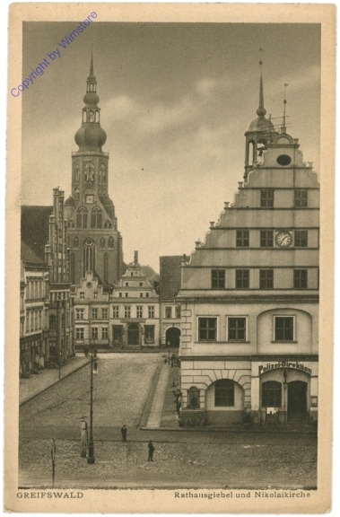 ak201052 Greifswald, Rathausgiebel und Nikolaikirche