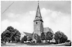 ak201176 Kapellen b. Moers, Ortsmitte mit Kirche