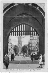 Köln, Blick durch Eigelsteiner Tor zur Agneskirche