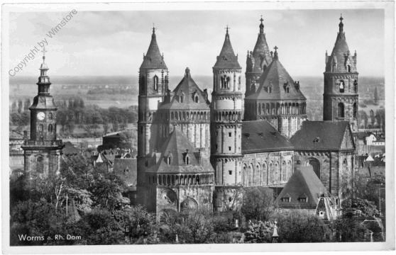 Worms, Dom
