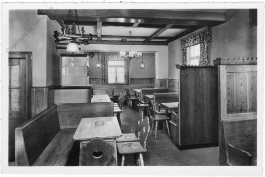 ak201960 Pommelsbrunn, Bahnhof-Hotel