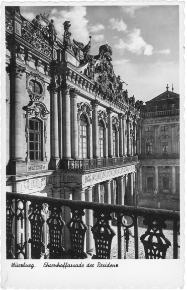 ak202246 Würzburg, Ehrenhoffassade der Residenz