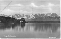 Berg, mit Alpenkette