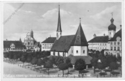 Altötting, Blick vom Kapellplatz auf die Basilika St. Anna
