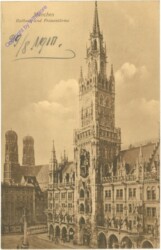 ak202847 München, Rathaus und Frauenkirche