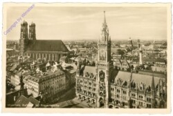 ak202944 München, Rathaus mit Frauenkirche