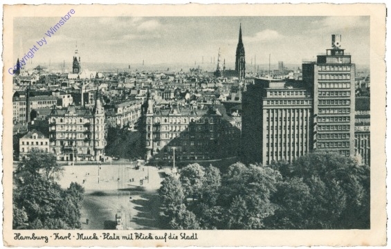 Hamburg, Karl Muck Platz mit Blick auf die Stadt