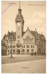 Waldheim, Rathaus mit Zierbrunnen