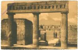 Pompei, Foro Civile Avanzi di u n portico