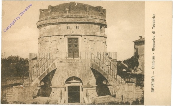 Ravenna, Dinforni, Mausoleo di Teodorico