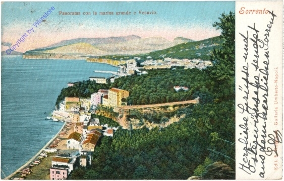 Sorrento, Panorama con la marina grande e Vesuvio