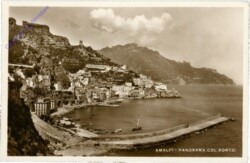 ak205359 Amalfi, Panorama col Porto