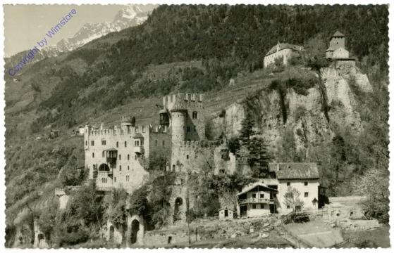 Merano (Meran), Castelli Fontana e Tirolo