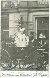 H.M. de Koningin vertrekt van Arti