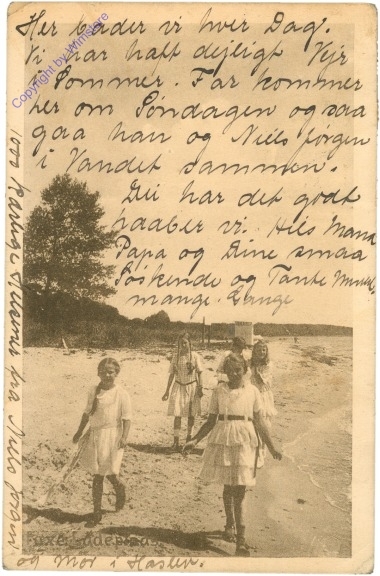 Mädchen am Strand
